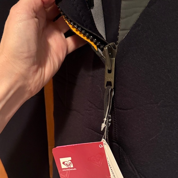 Roxy Women’s 4/3 Ignite Full Wetsuit Size 12 - Picture 9 of 14